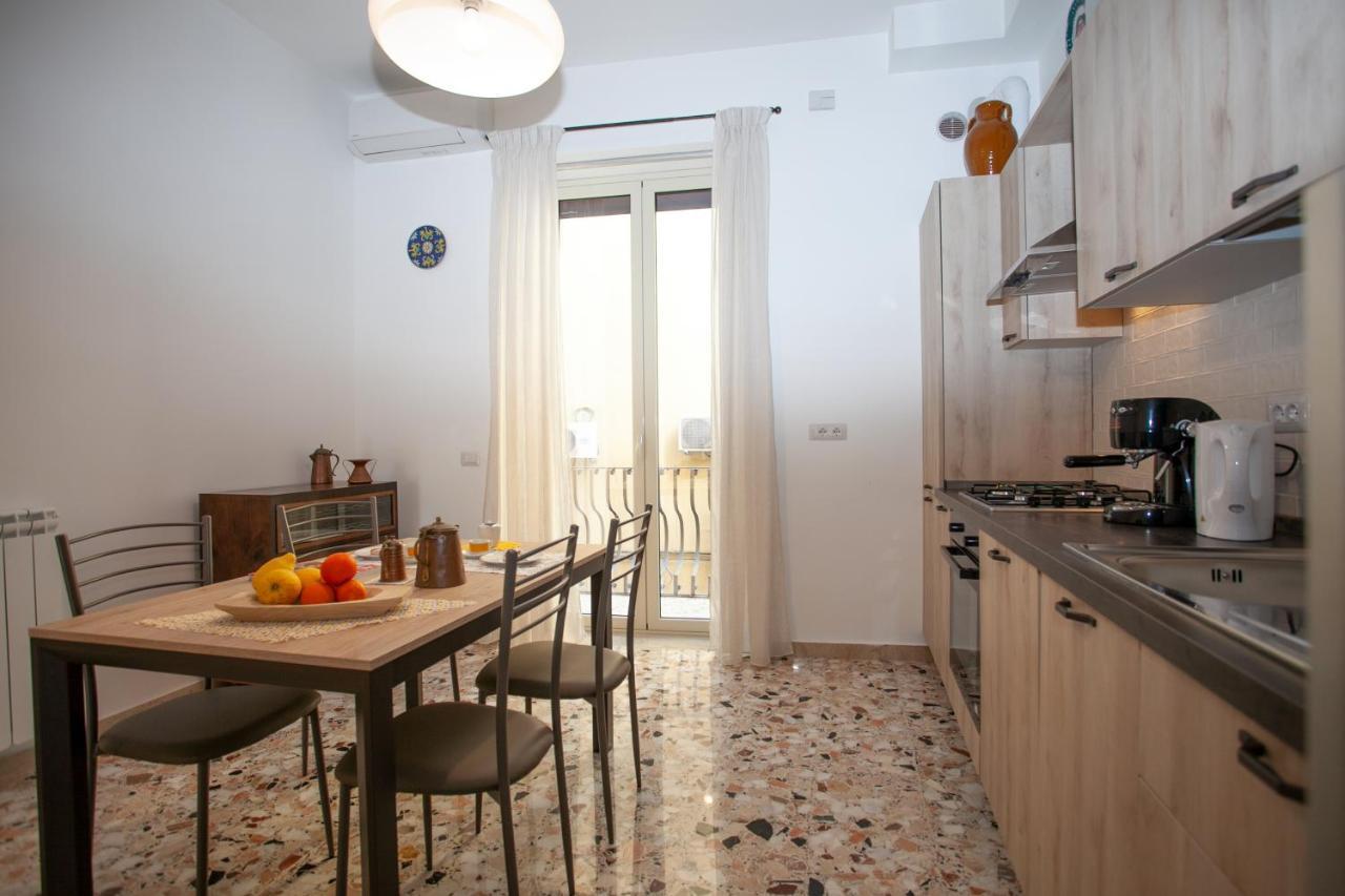 Appartamento Casa Rosa Taormina Esterno foto