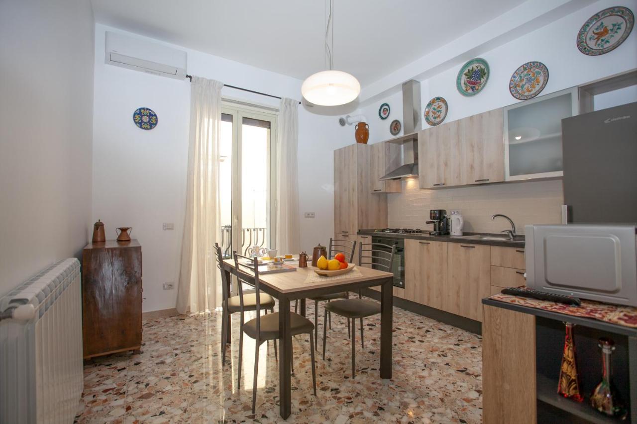 Appartamento Casa Rosa Taormina Esterno foto